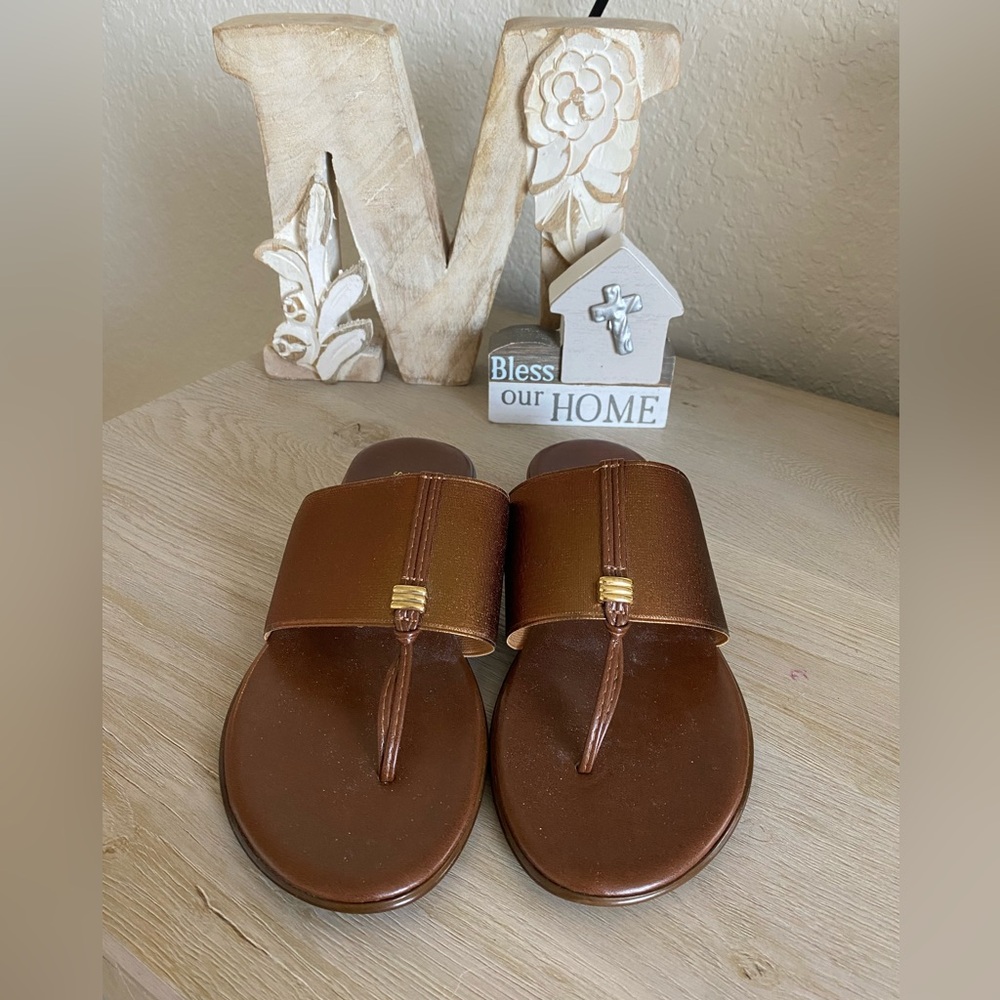Sandal